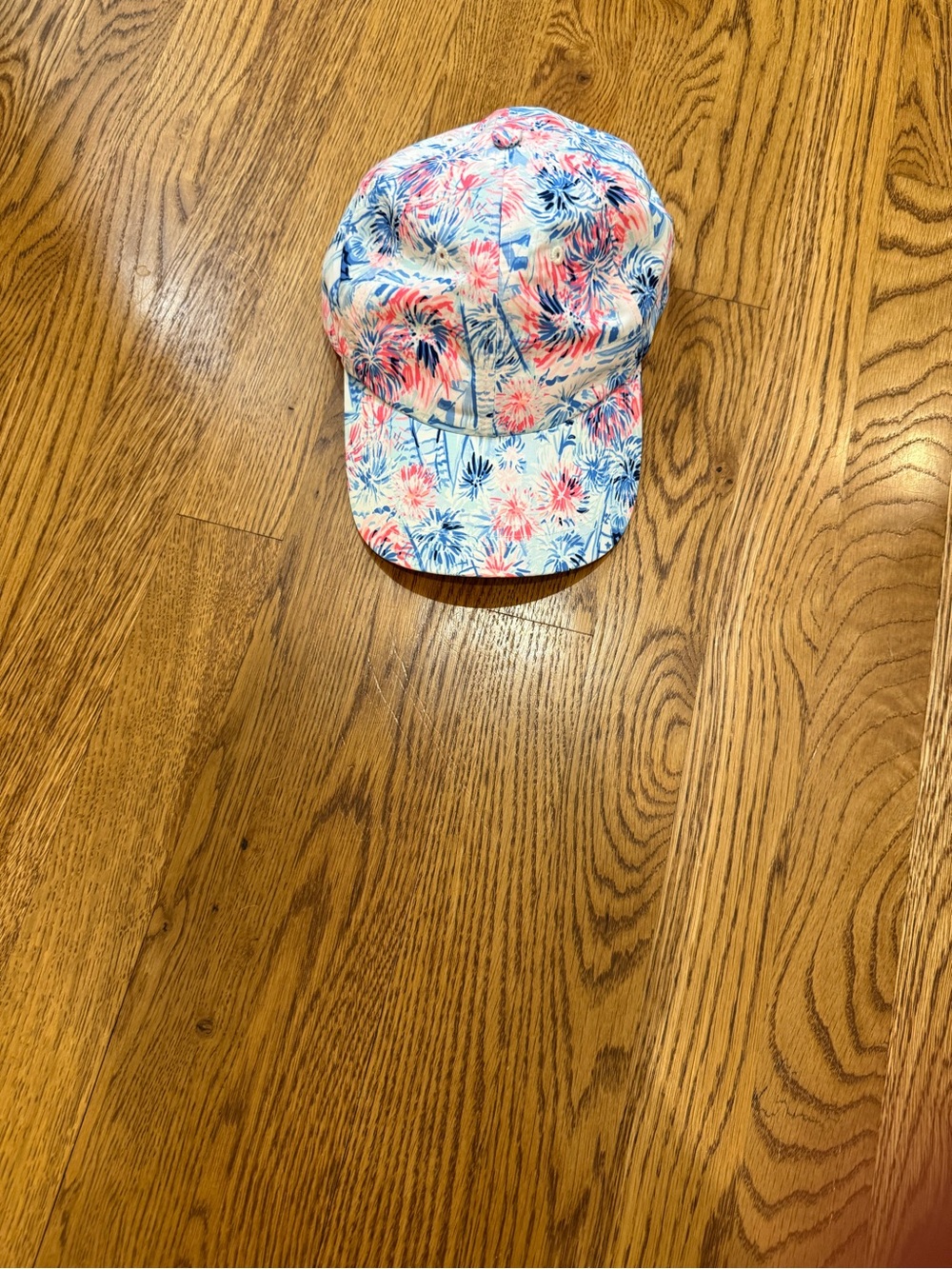 Lilly Pulitzer athletic cap. Breathable lightweight fabric